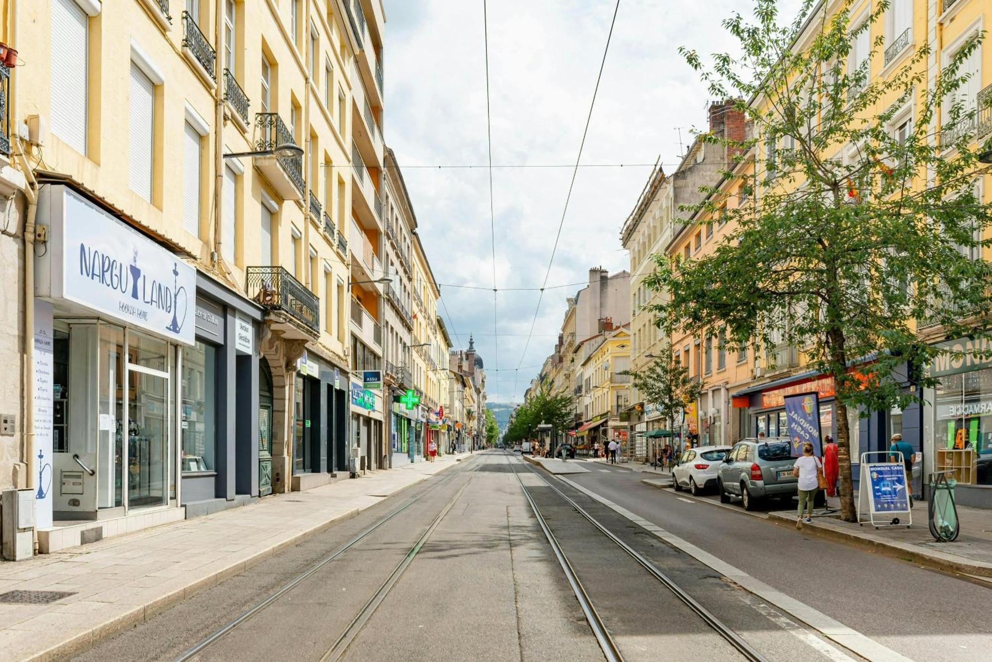 Charmant Hypercentre Tram Design Сент-Этьен Экстерьер фото